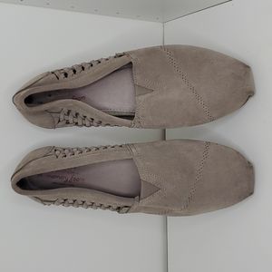 Bob's memory foam shoes